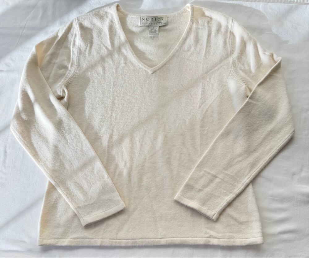 Vintage Norton McNaughton Cream V-Neck Knit Sweater Women’s Size Small